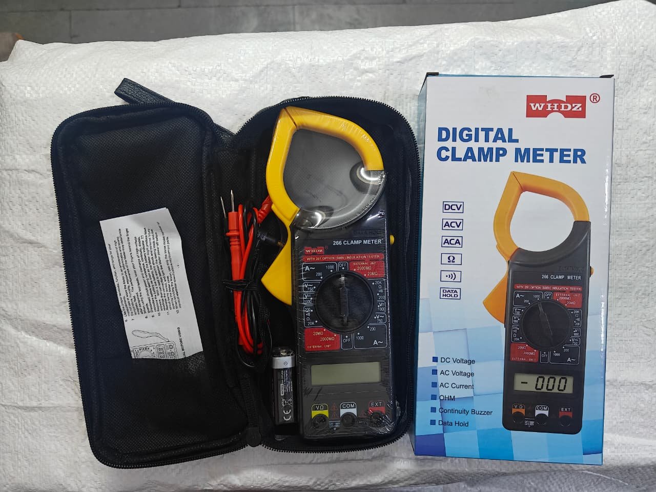 Digital Clamp Meter