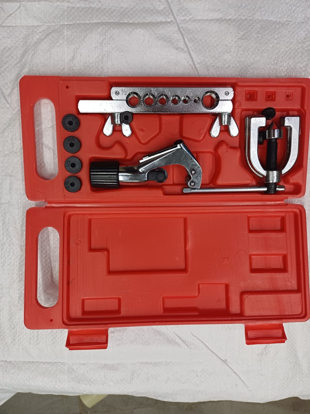 Flaring Tool Kit with Tube Cutter
