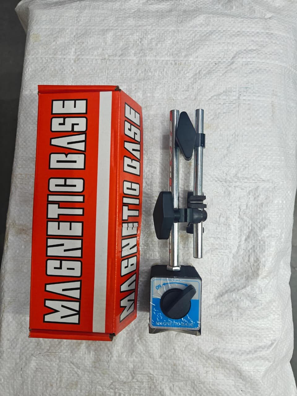 Magnetic Base