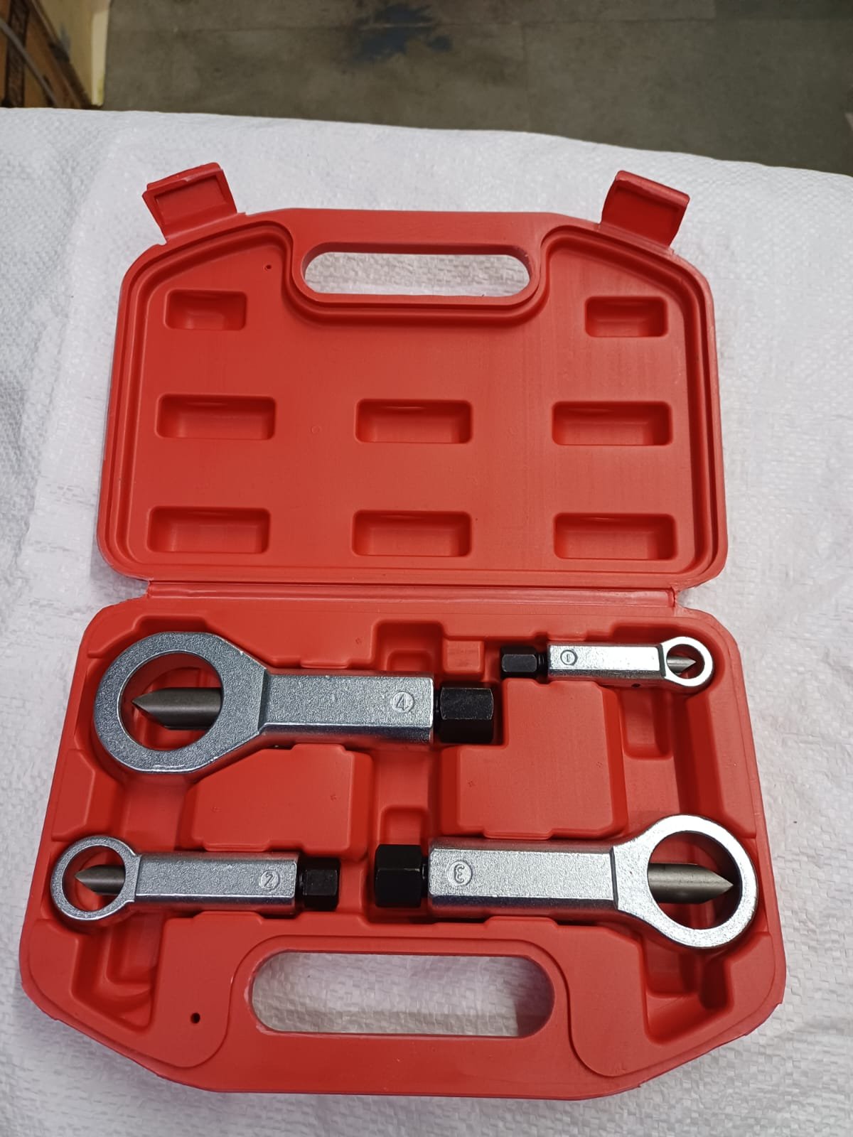 Nut Splitter Set - 4 pcs